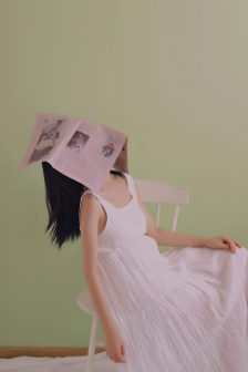 乌鸦嘴妙女郎